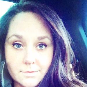 Meet your Posher, Carrie